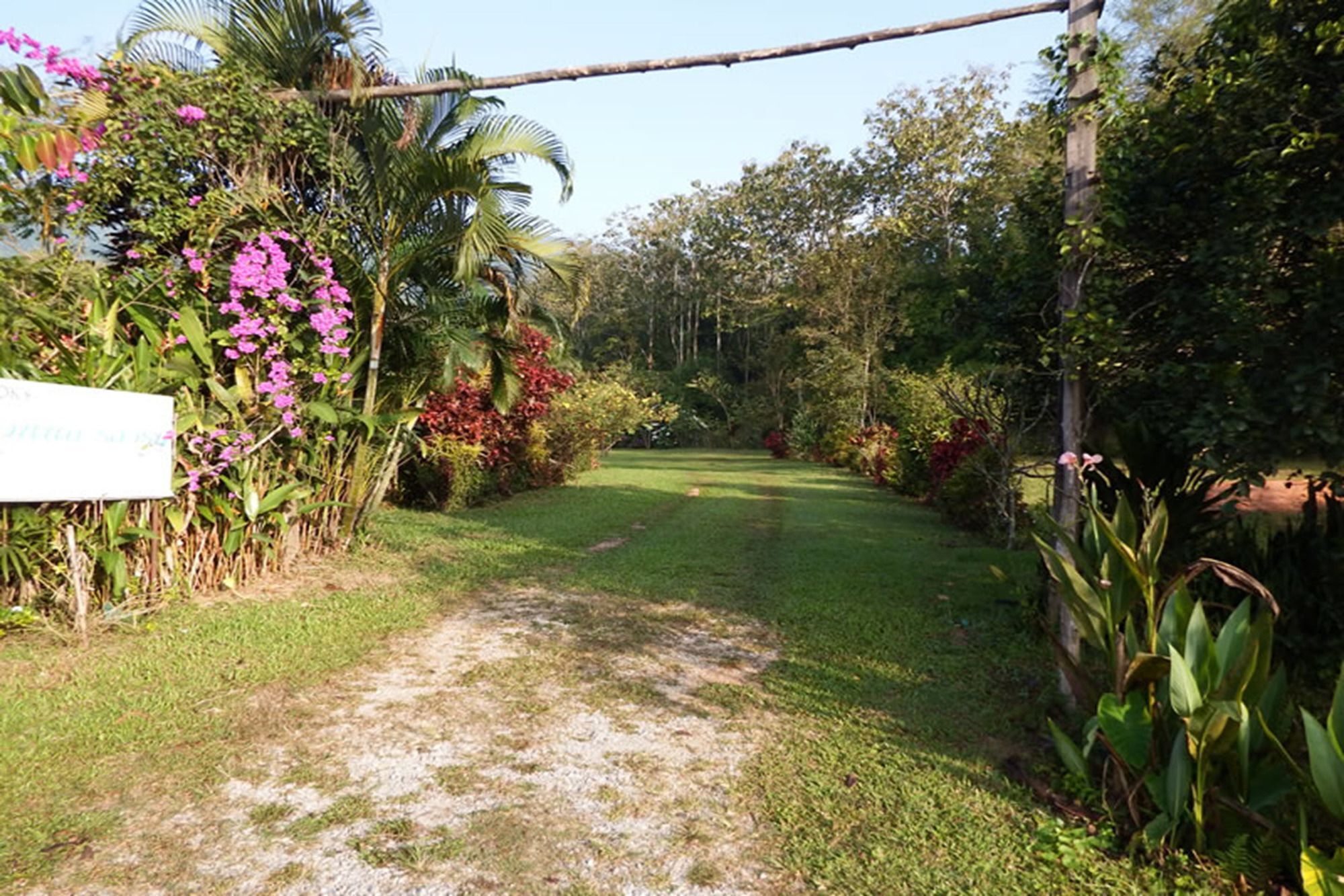 Noks Garden Resort เชียงราย ภายนอก รูปภาพ